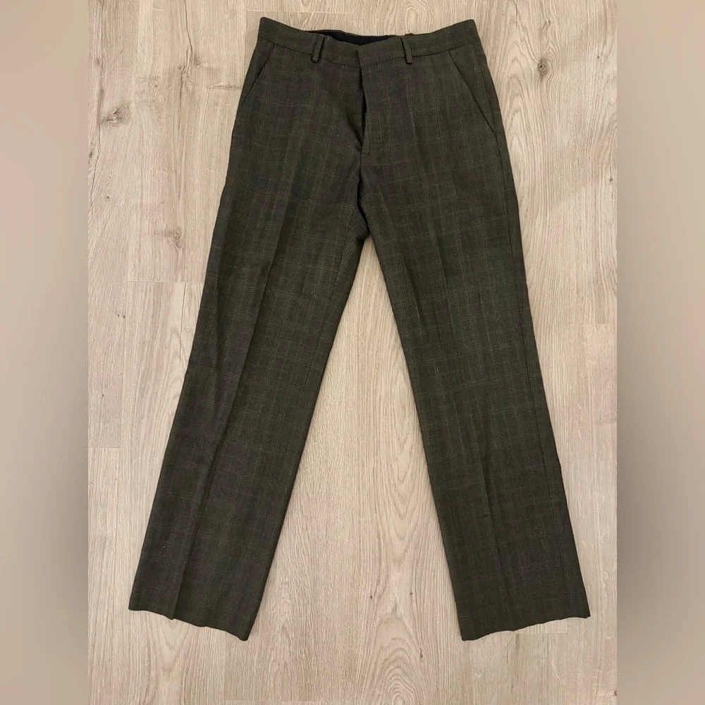Banana Republic Straight Fit Wool Pants in Charcoal Plaid